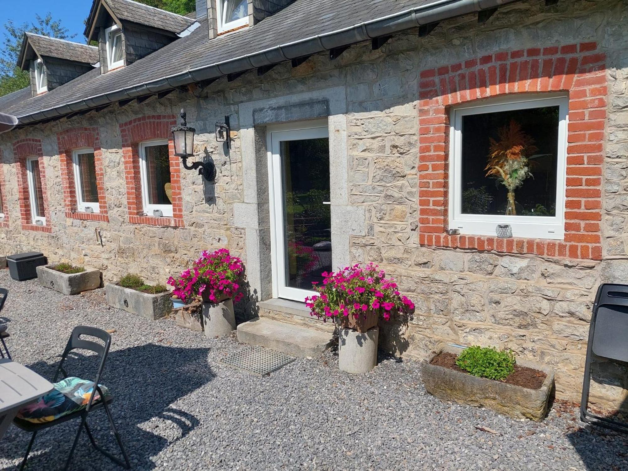 Bed and Breakfast Au Doux Chardon Durbuy Exterior foto